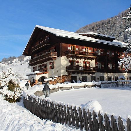 Hotel Schlosswirt Großkirchheim Exterior foto